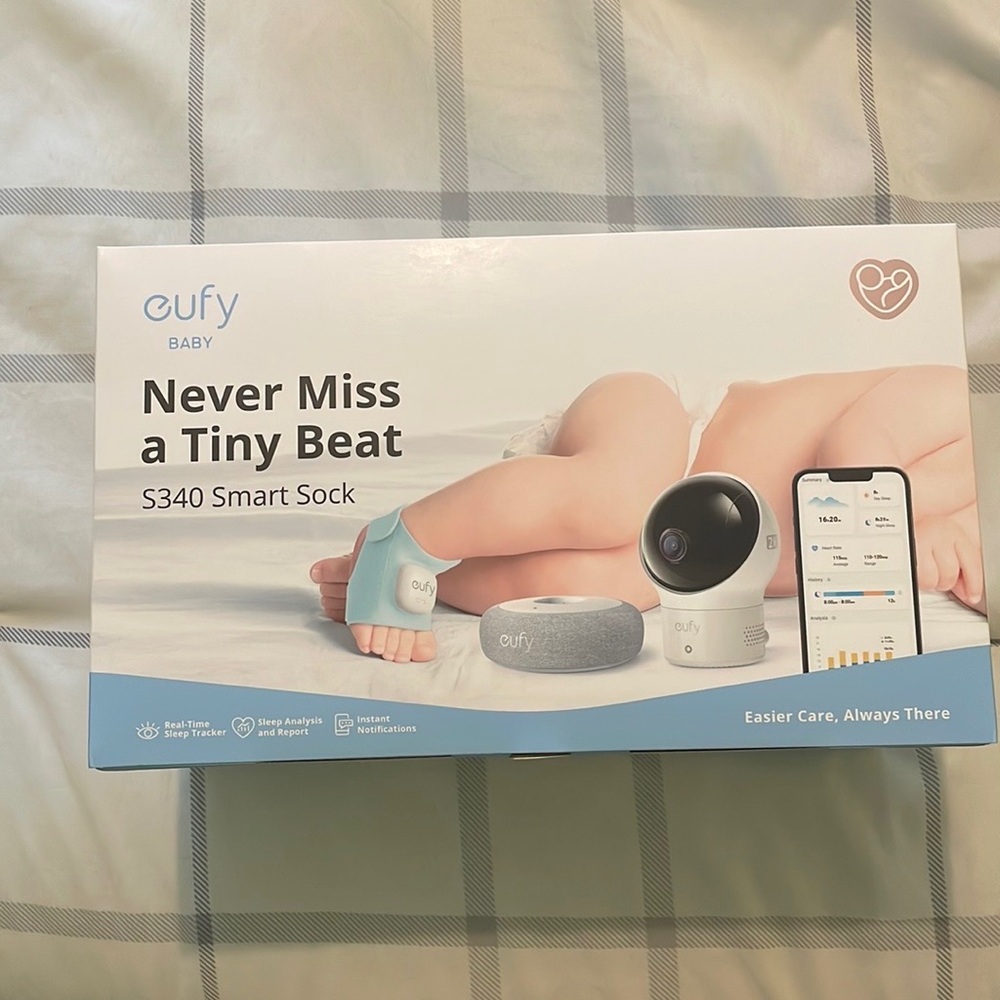 NIB- WiFi baby monitor with smart sock